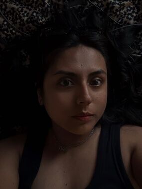 Meet your Posher, Iris